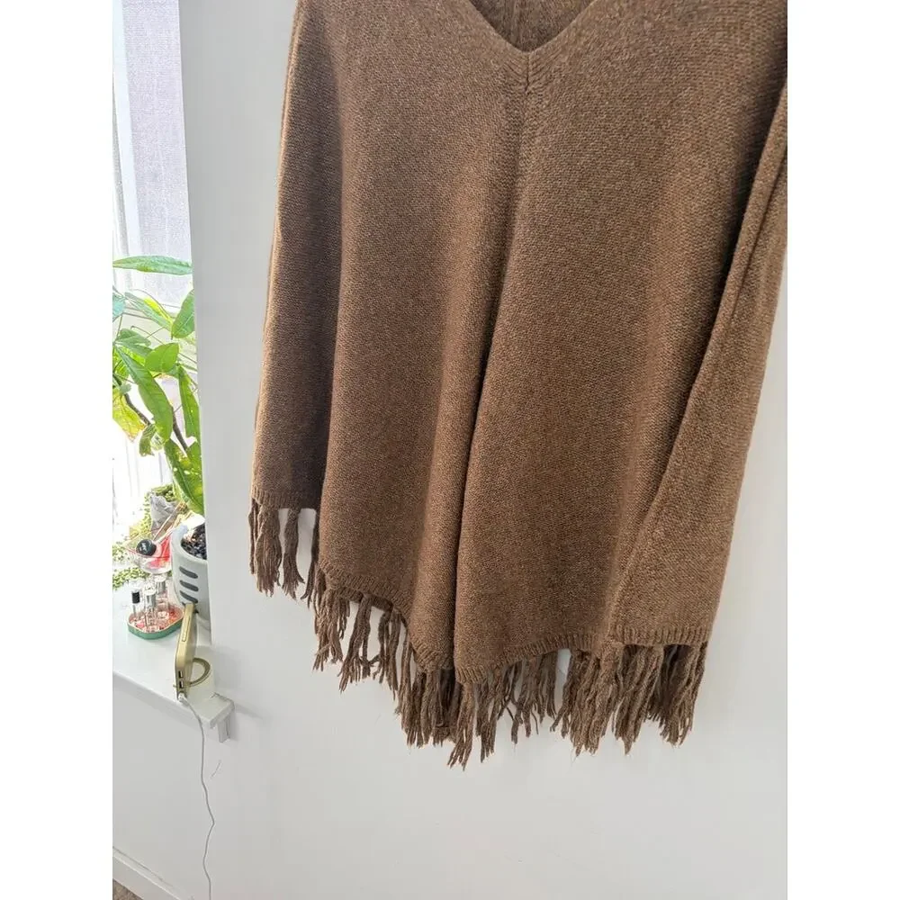 Banana Republic Brown Knit Poncho Size Medium/Large